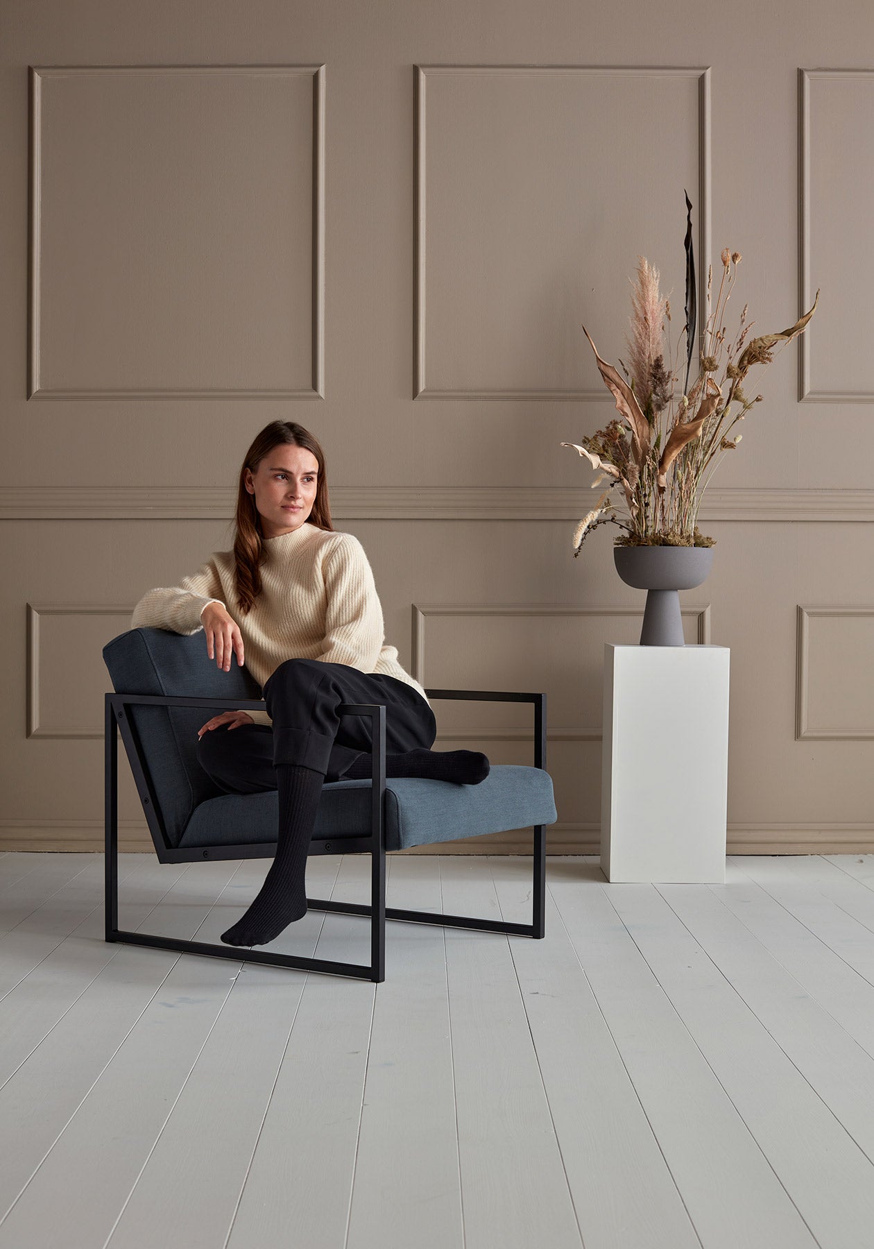 Vikko Chair with Arms