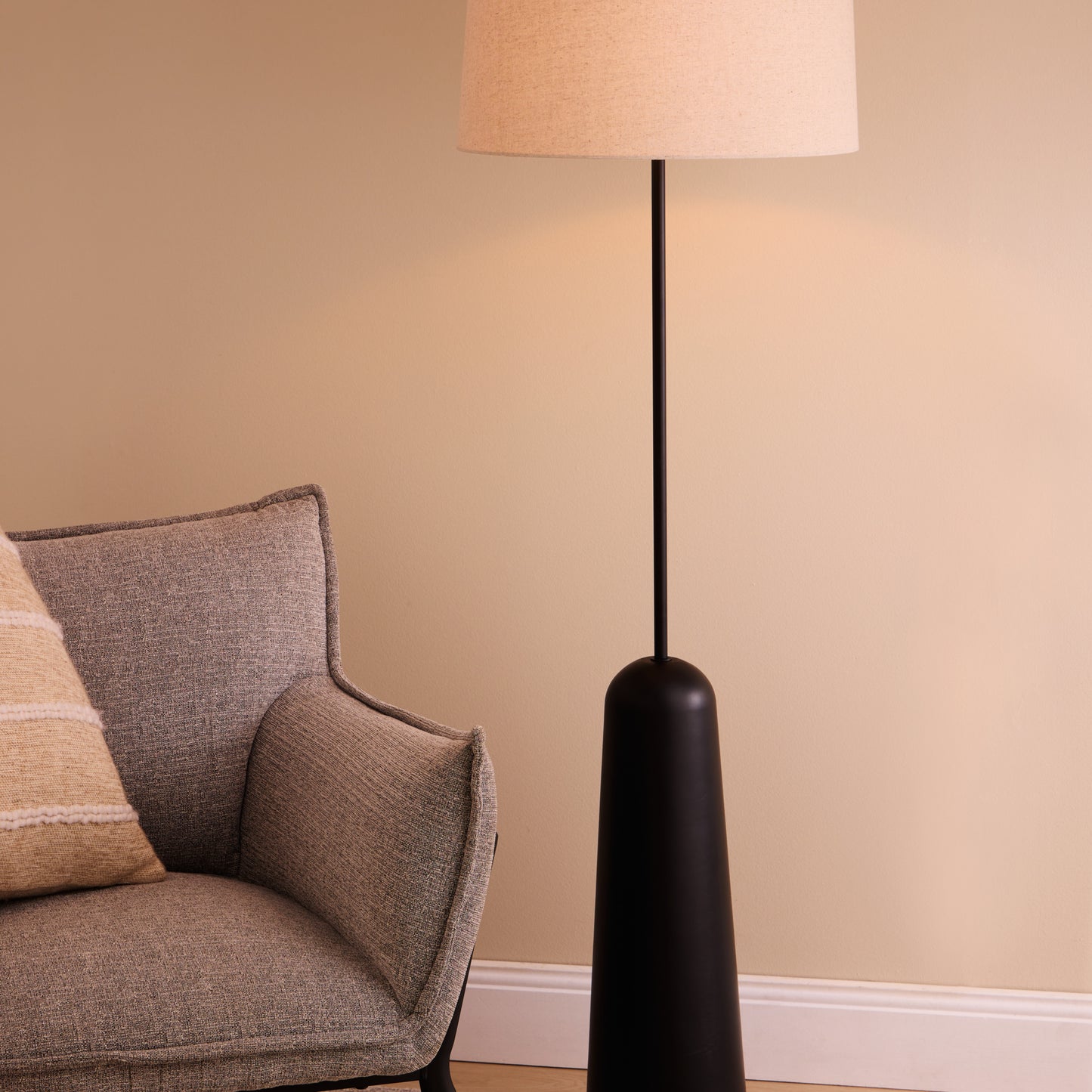 Rylan Floor Lamp